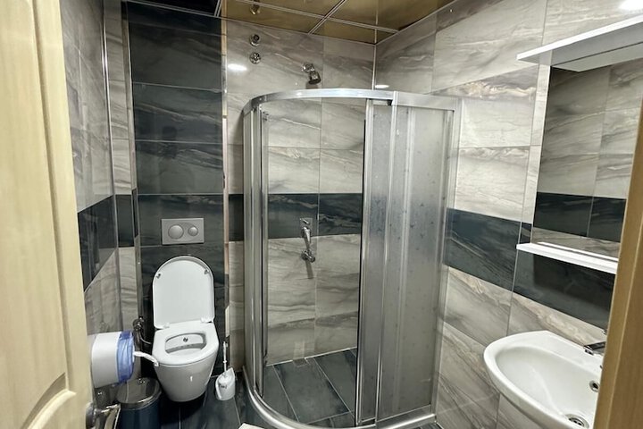 Room 8 of 15