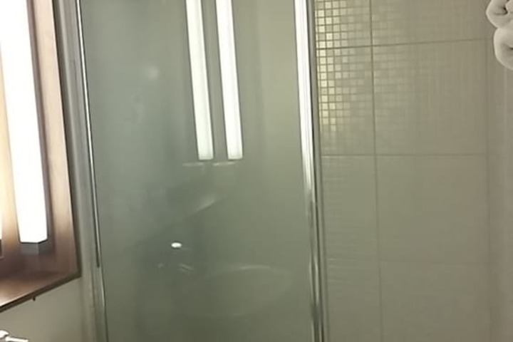 Room 18 of 47