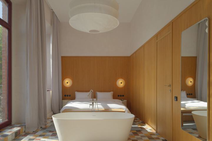 Room 14 of 70