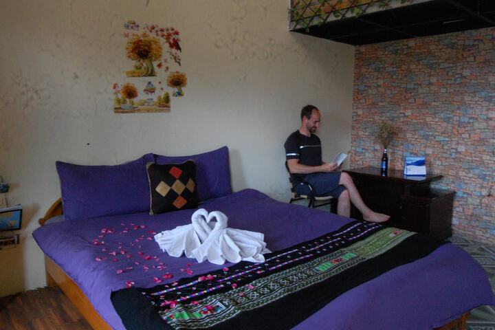 Room 6 of 51
