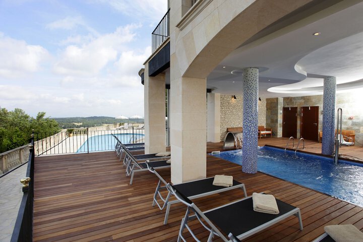 Pool 42 of 72