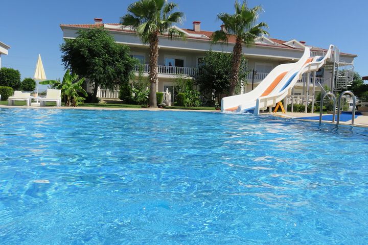 Pool 51 of 96