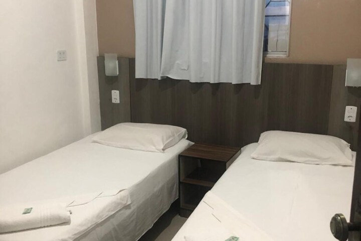 Room 28 of 54