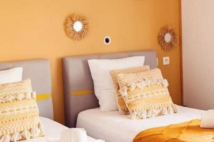Room 38 of 148