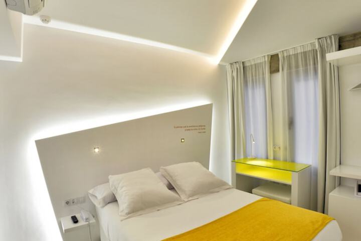 Room 7 of 97