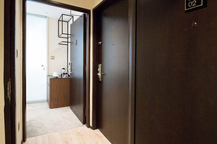 Room 8 of 61