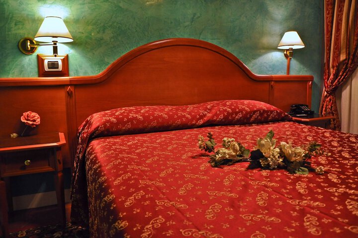 Room 3 of 24