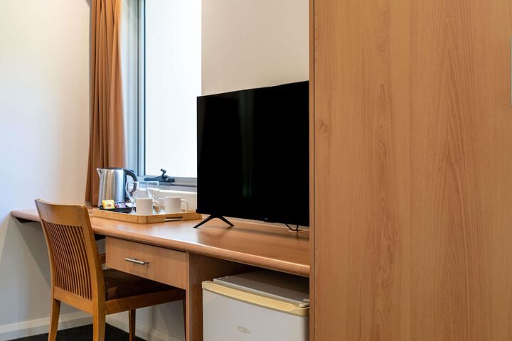 Room 34 of 132