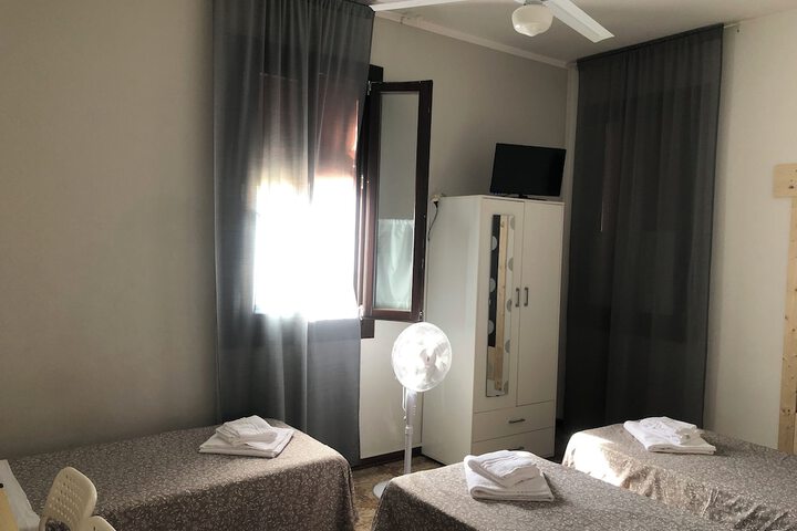 Room 22 of 38