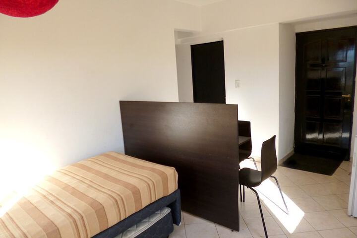 Room 4 of 9