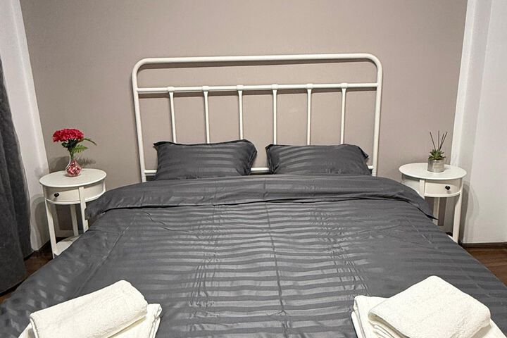 Room 9 of 9