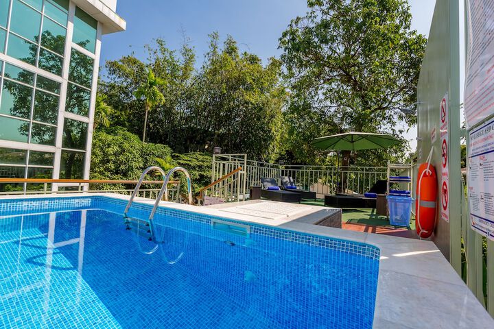 Pool 56 of 78