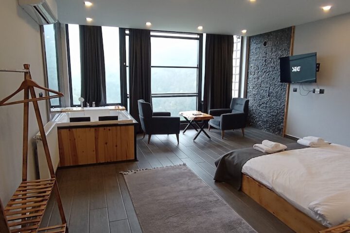 Room 3 of 17