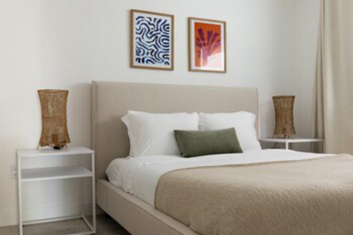 Room 25 of 27