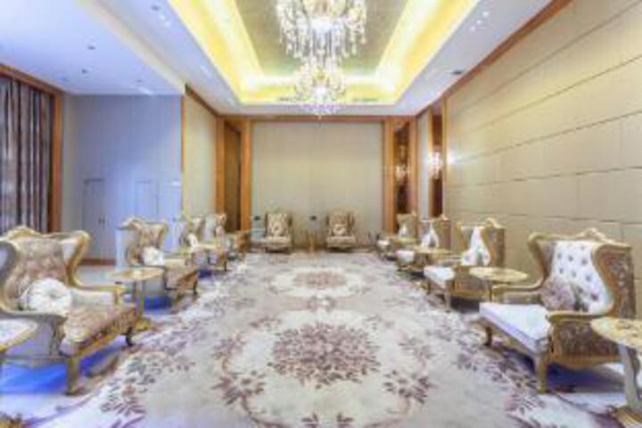 Room 10 of 23