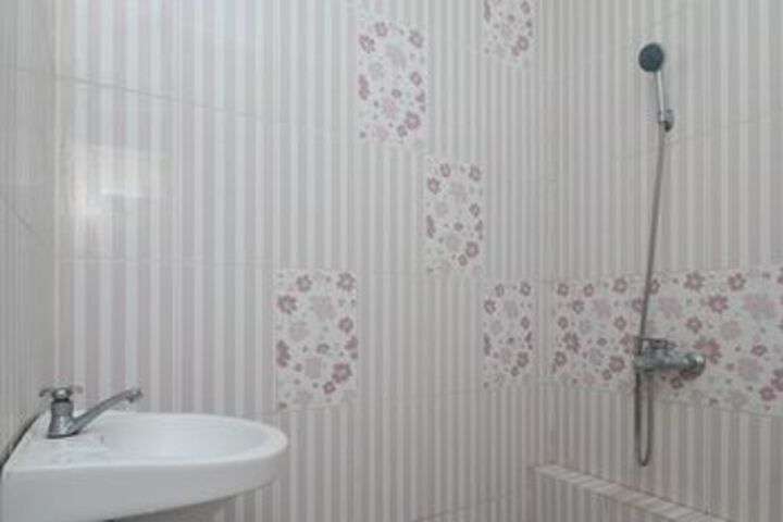 Room 2 of 22