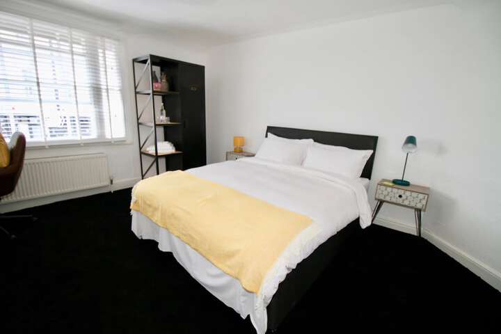 Room 13 of 39