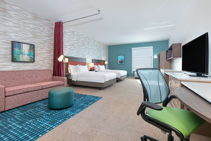 Room 11 of 34