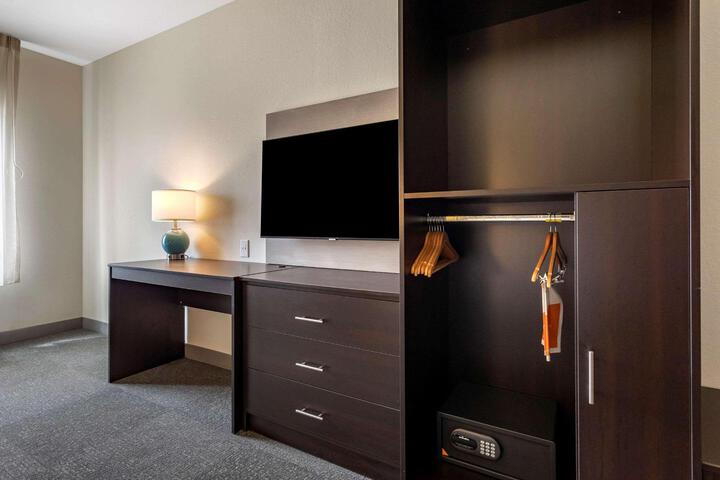 Room 38 of 39