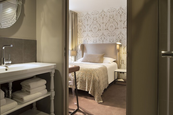Room 14 of 72