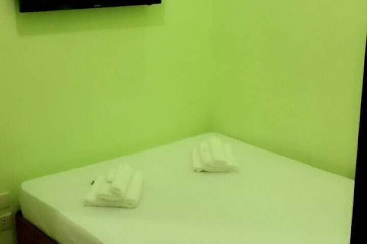 Room 11 of 25