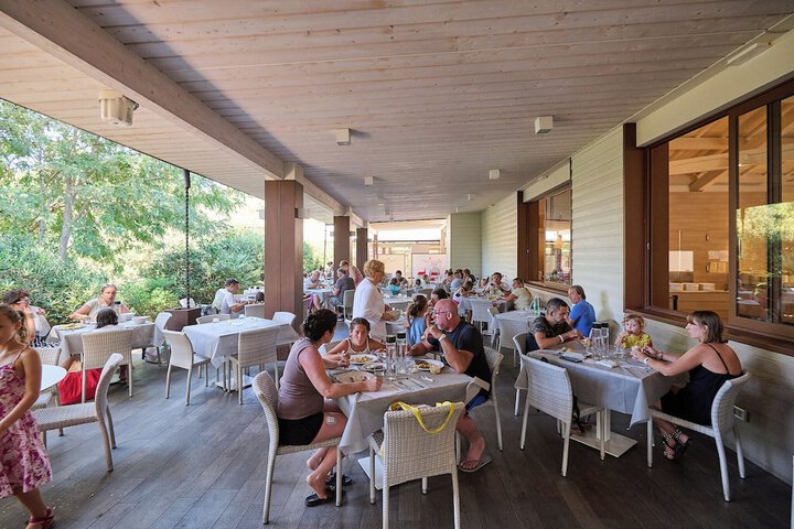 Dining 128 of 159