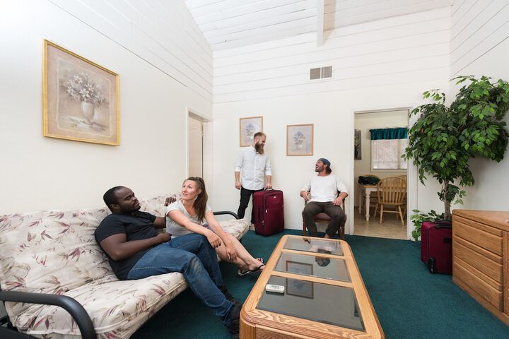 Room 4 of 32