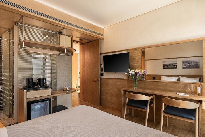 Room 11 of 31