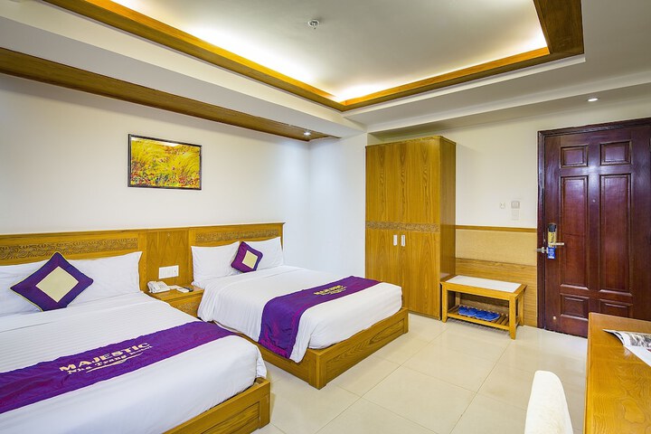 Room 15 of 61