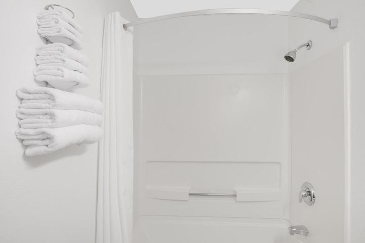 2 Double Beds (5 of 12)