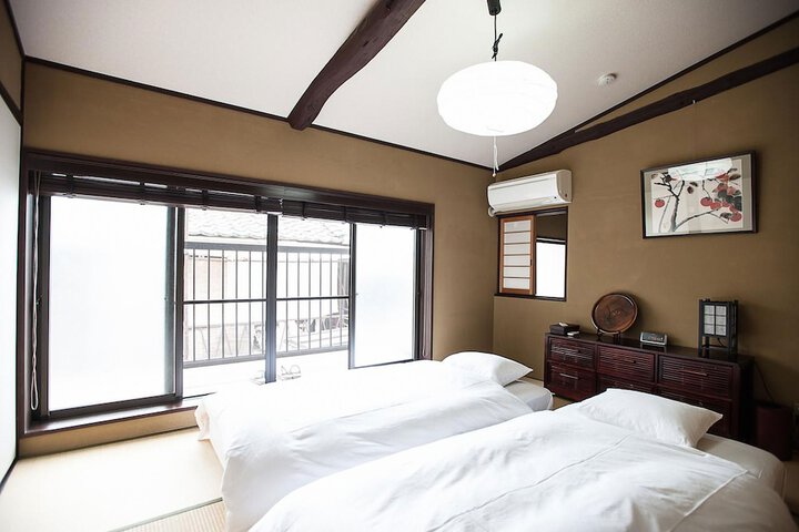 Room 5 of 22