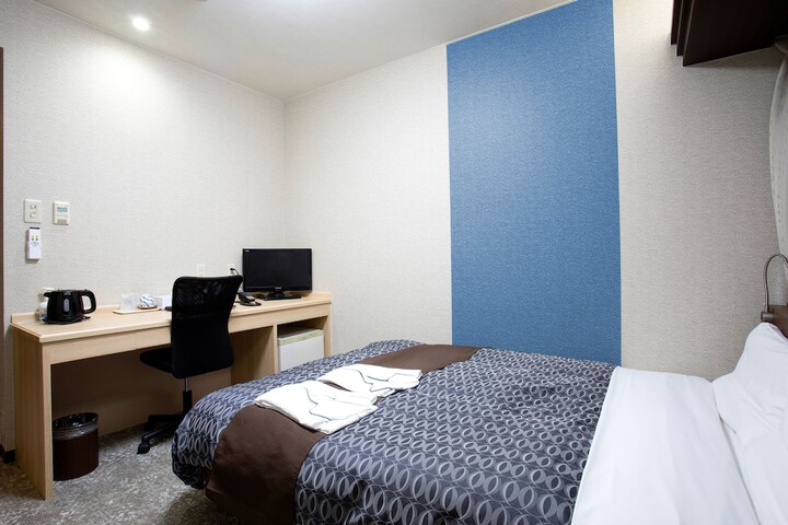 Room 16 of 51