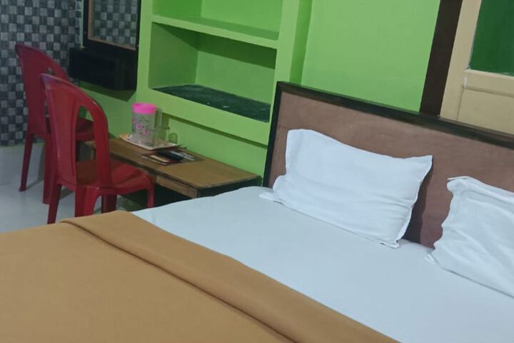 Room 13 of 24