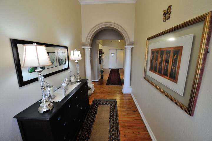 Ballroom/Hall 40 of 55