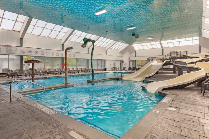 Hotel with Pool