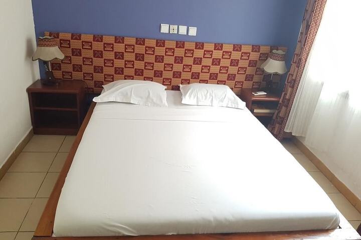Room 5 of 40