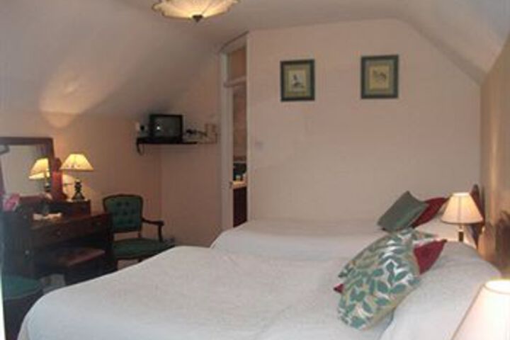 Room 13 of 20