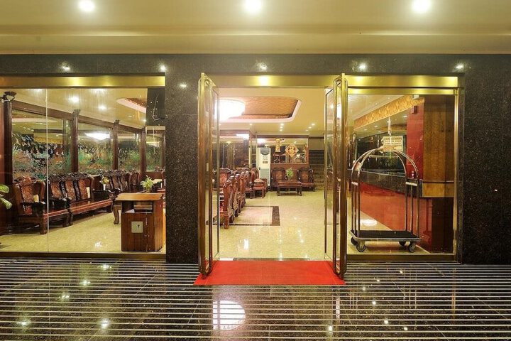Photo 8