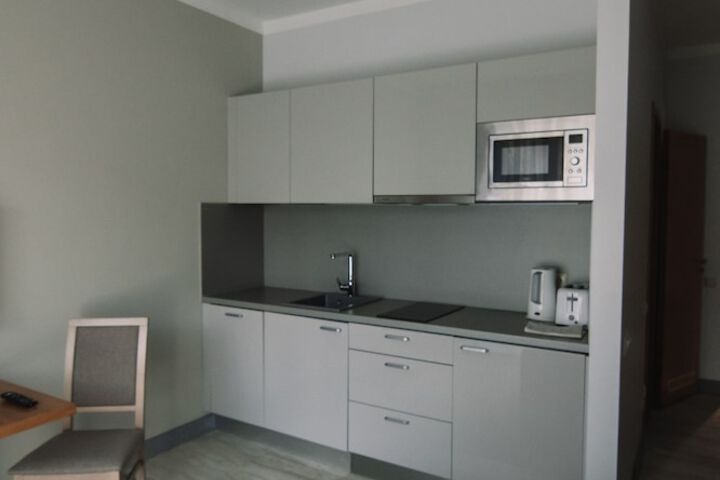 Room 9 of 36