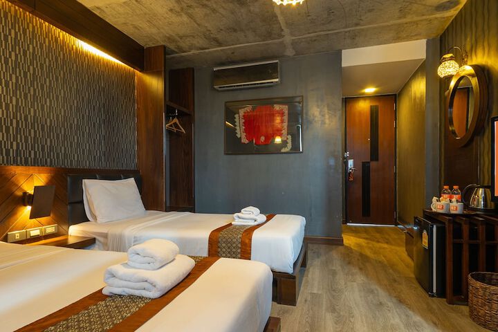 Room 14 of 29
