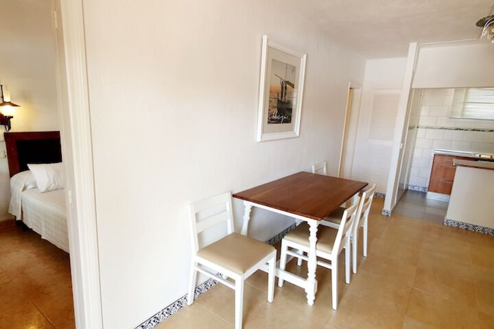 Room 42 of 103