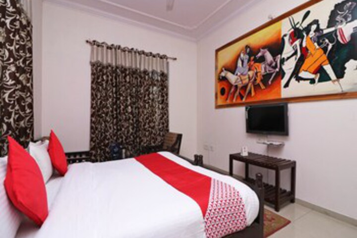 Room 17 of 23