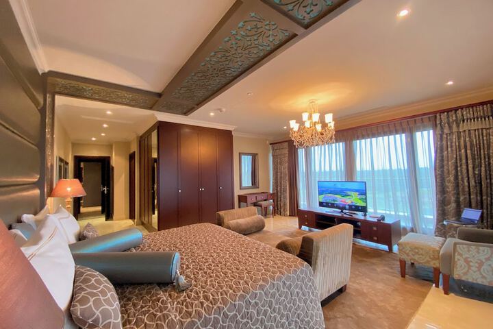 Room 26 of 125