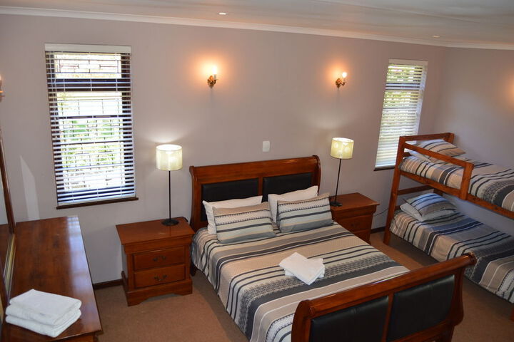 Room 16 of 27