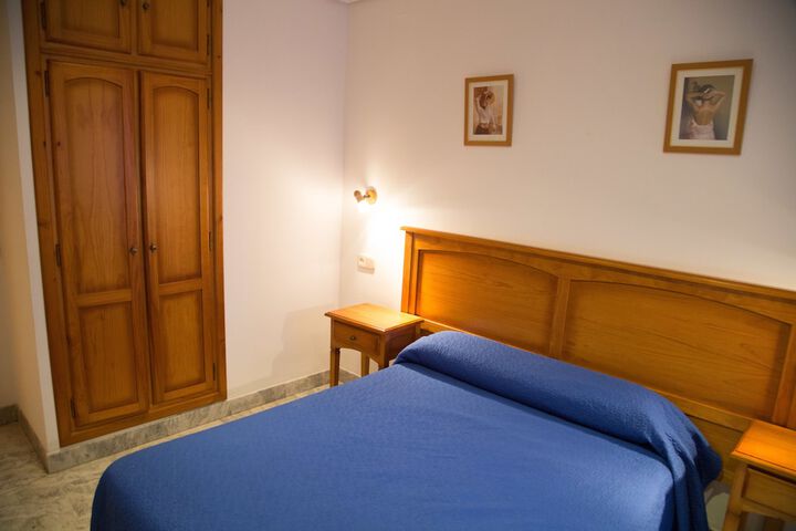 Room 16 of 37