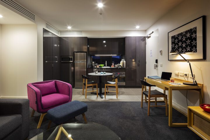 Room 9 of 37