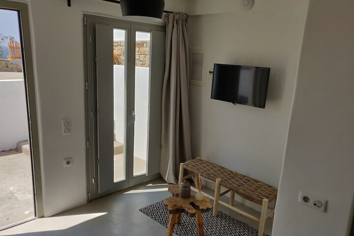 Room 15 of 53