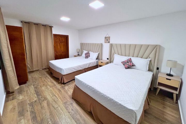 Room 5 of 108