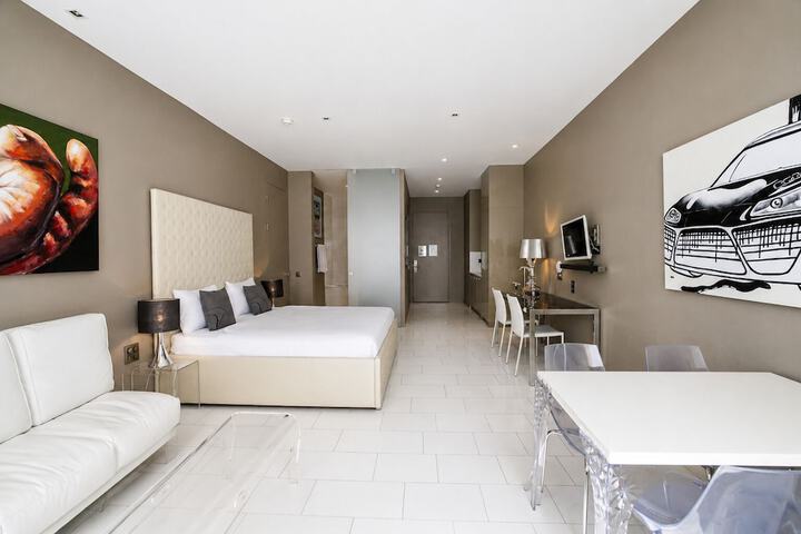Room 35 of 124
