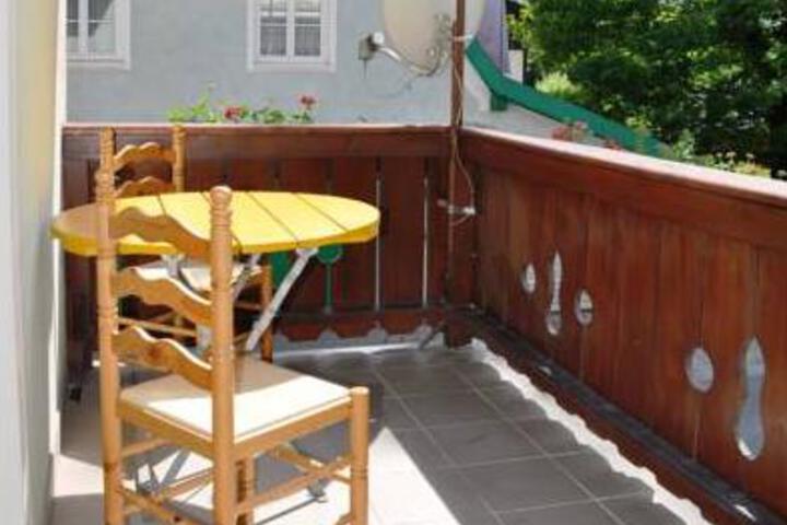 Terrace/Patio 1 of 5